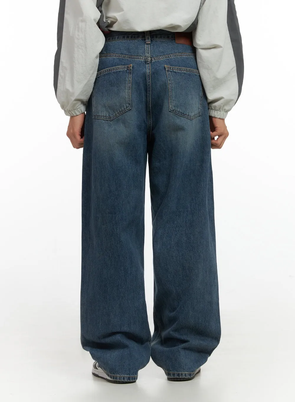 Men's  Wide Fit Denim Classic Jeans IO420